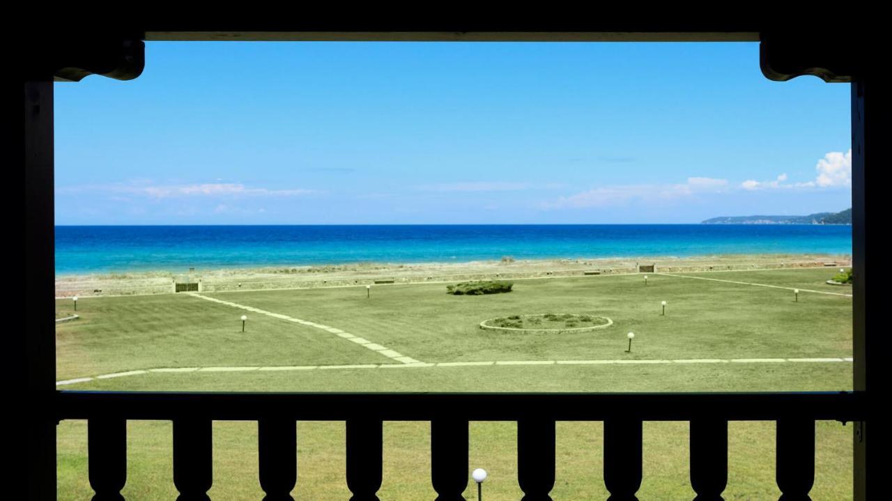 Skála Foúrkas Soleado Beachfront Villa מראה חיצוני תמונה